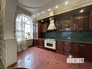 Дом 330м², 2-этажный, участок 6 сот.  