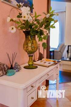 Коттедж 300м², 3-этажный, участок 10 сот.  