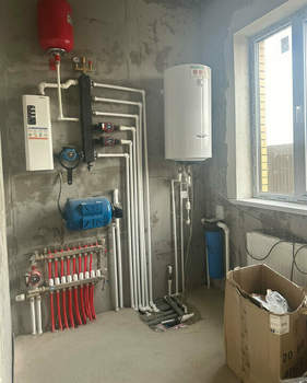 Дом 170м&sup2;, 2-этажный, участок 4 сот.  