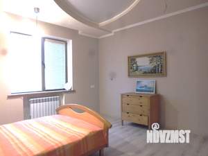 Дом 280м², 2-этажный, участок 10 сот.  