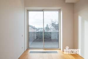 Дом 400м&sup2;, 2-этажный, участок 7 сот.  