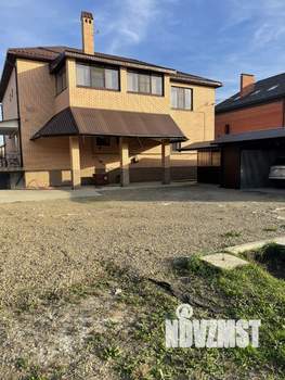 Дом 306м², 2-этажный, участок 11 сот.  