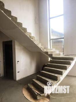 Дом 280м&sup2;, 2-этажный, участок 6 сот.  