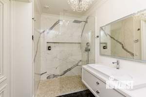 Дом 410м&sup2;, 2-этажный, участок 14 сот.  