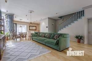 Дом 245м², 2-этажный, участок 4 сот.  