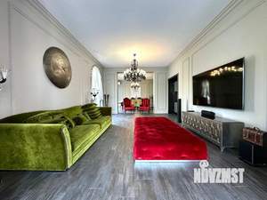 Дом 520м², 2-этажный, участок 11 сот.  