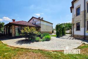 Дом 360м&sup2;, 3-этажный, участок 16 сот.  