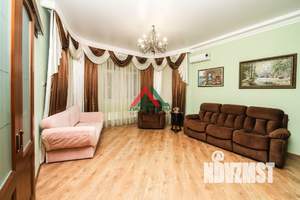 Дом 187м&sup2;, 2-этажный, участок 4 сот.  