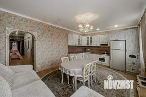 Дом 178м², 2-этажный, участок 6 сот.  