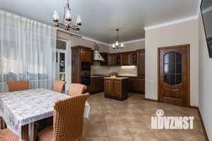 Дом 331м&sup2;, 2-этажный, участок 13 сот.  