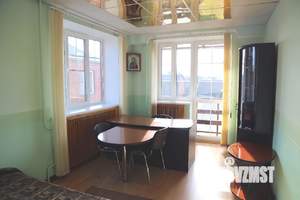 Дом 220м&sup2;, 2-этажный, участок 8 сот.  