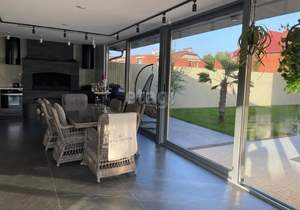 Дом 326м&sup2;, 2-этажный, участок 12 сот.  