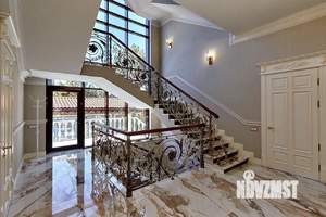 Дом 1500м², 3-этажный, участок 20 сот.  