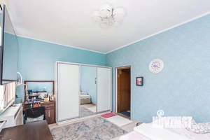 Дом 513м&sup2;, 2-этажный, участок 13 сот.  