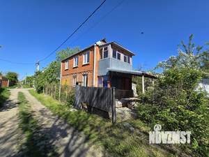 Дом 100м&sup2;, 2-этажный, участок 8 сот.  