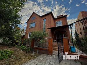 Дом 390м², 3-этажный, участок 8 сот.  