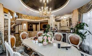 Дом 254м&sup2;, 2-этажный, участок 7 сот.  