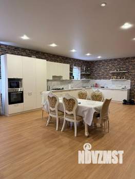 Дом 564м&sup2;, 2-этажный, участок 817 сот.  