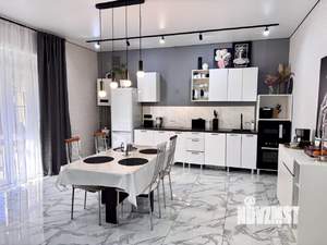 Дом 145м&sup2;, 2-этажный, участок 3 сот.  