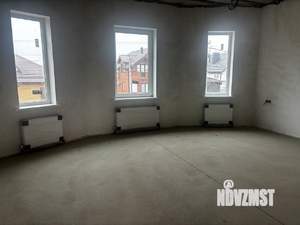 Дом 195м&sup2;, 2-этажный, участок 5 сот.  