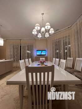 Дом 356м&sup2;, 2-этажный, участок 10 сот.  