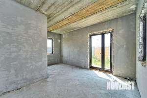 Дом 66м&sup2;, 2-этажный, участок 3 сот.  