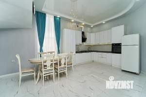 Дом 325м², 2-этажный, участок 10 сот.  