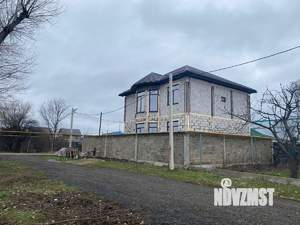 Дом 228м&sup2;, 2-этажный, участок 3 сот.  