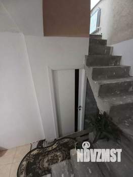 Дом 53м&sup2;, 2-этажный, участок 4 сот.  