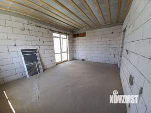 Дом 100м&sup2;, 2-этажный, участок 4 сот.  