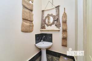 Дом 154м&sup2;, 2-этажный, участок 2 сот.  