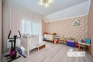 Дом 235м², 3-этажный, участок 10 сот.  