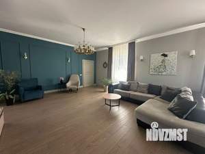 Дом 221м&sup2;, 2-этажный, участок 10 сот.  