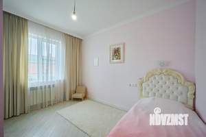 Дом 130м&sup2;, 3-этажный, участок 3 сот.  