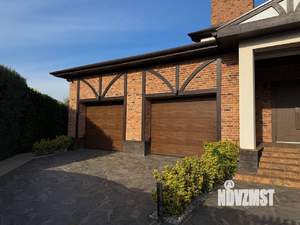 Дом 443м², 2-этажный, участок 20 сот.  