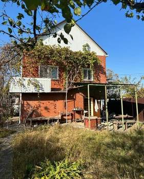 Дом 93м&sup2;, 2-этажный, участок 4 сот.  