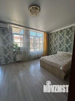 Таунхаус 200м&sup2;, 3-этажный, участок 2 сот.  