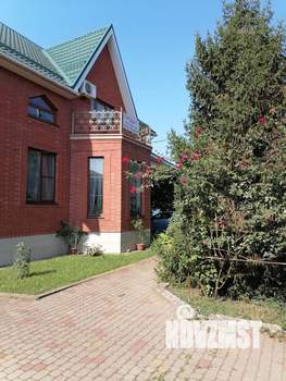 Дом 241м&sup2;, 2-этажный, участок 8 сот.  