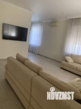 Дом 291м², 2-этажный, участок 8 сот.  