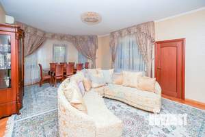 Дом 349м&sup2;, 3-этажный, участок 8 сот.  