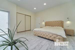 Дом 270м², 2-этажный, участок 10 сот.  