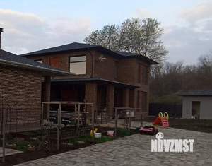 Дом 286м&sup2;, 2-этажный, участок 6 сот.  