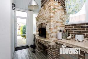 Дом 165м&sup2;, 2-этажный, участок 3 сот.  