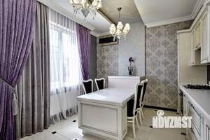 Дом 242м², 2-этажный, участок 6 сот.  