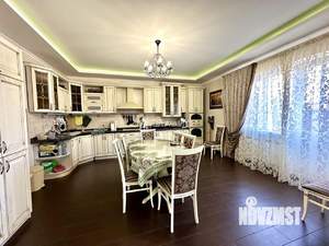 Дом 282м², 2-этажный, участок 6 сот.  