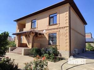 Дом 360м², 3-этажный, участок 8 сот.  