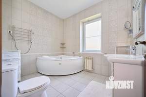 Дом 275м², 3-этажный, участок 6 сот.  