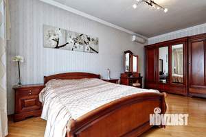 Дом 333м&sup2;, 2-этажный, участок 9 сот.  