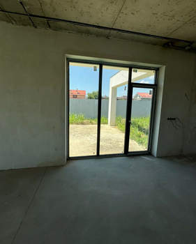 Дом 275м&sup2;, 3-этажный, участок 6 сот.  