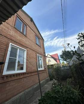 Дом 100м&sup2;, 2-этажный, участок 4 сот.  